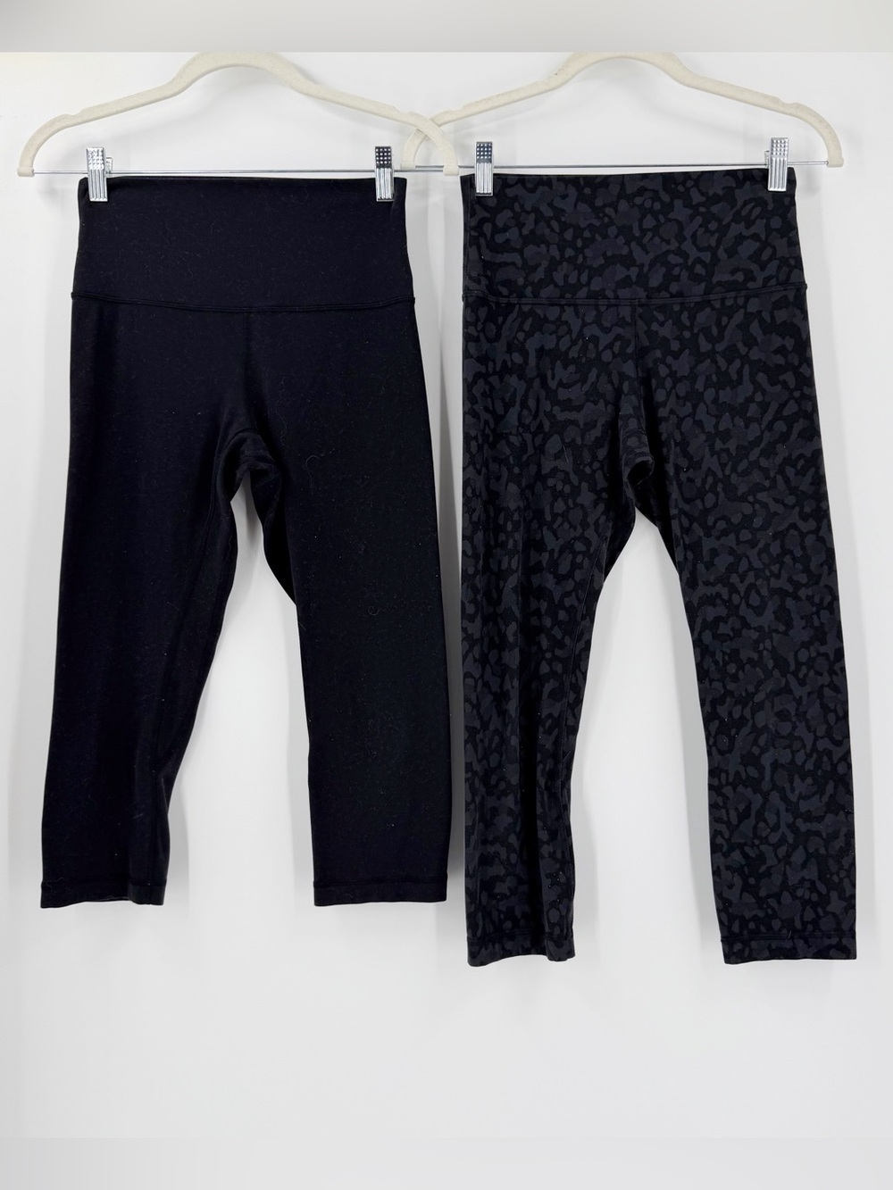 Bundle of 2 Lululemon Cropped Capri Leggings Size 6